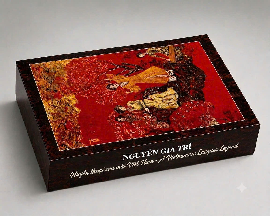 The Deluxe Edition presentation box, produced by the traditional Vietnamese lacquer process and featuring real gold, each one a one-of-a-kind finish